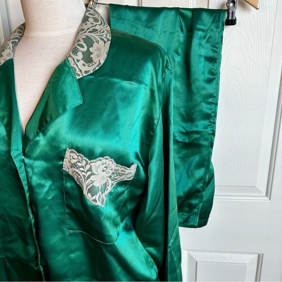 Victoria’s Secret Green 2 Piece Vintage Gold Label Pajama Set - Picture 2 of 7